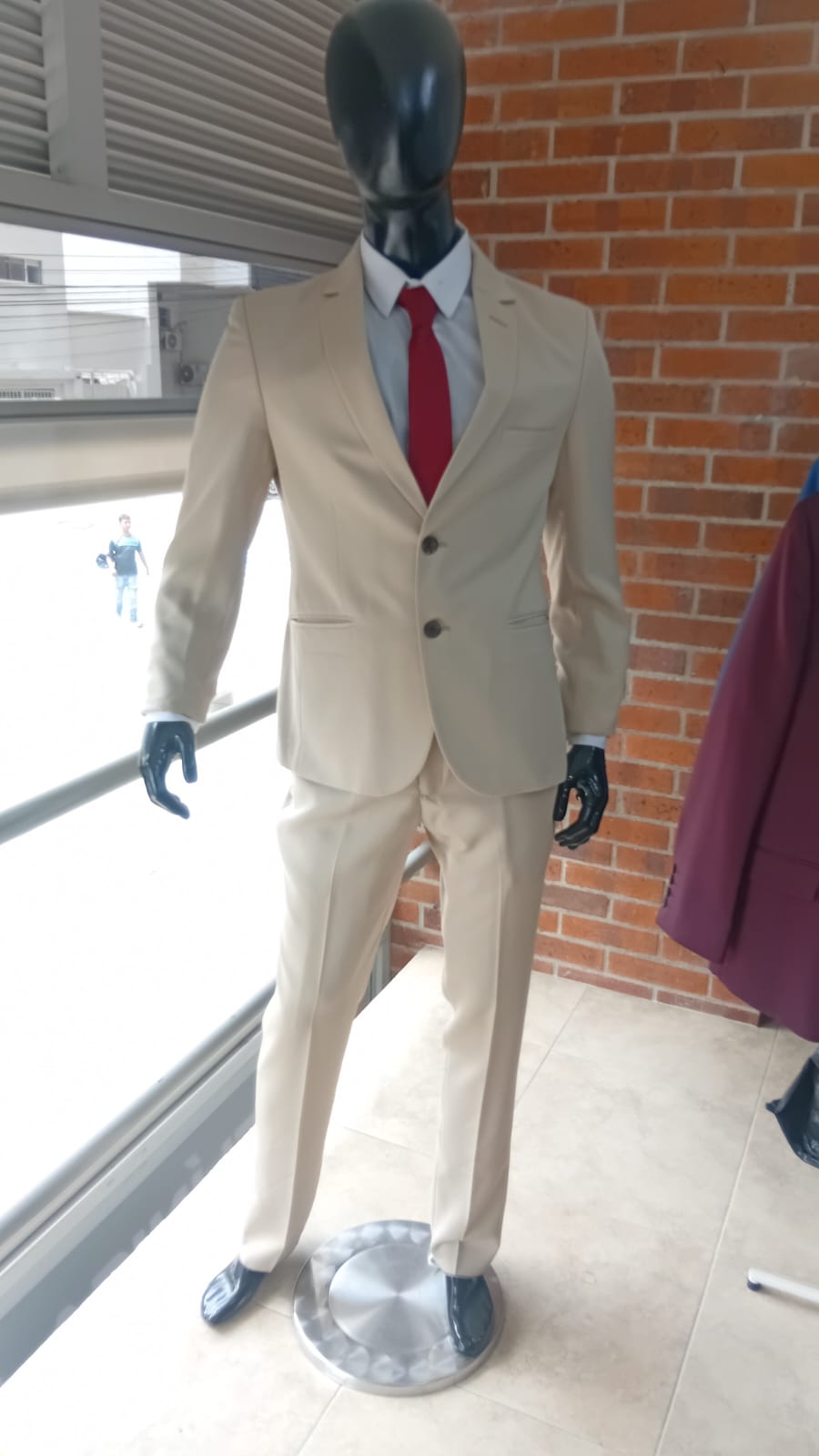 Alquiler de trajes y vestidos de gala 3